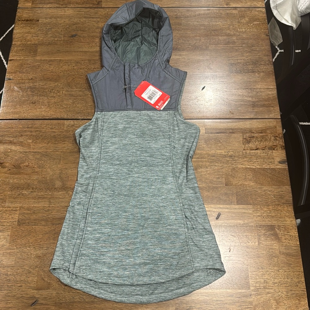 Women’s North Face Tunic Vest. Size XS. NWT.